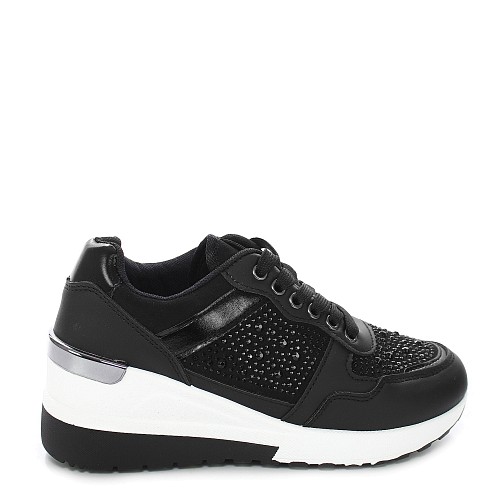 Črne superge s peto 85-856T