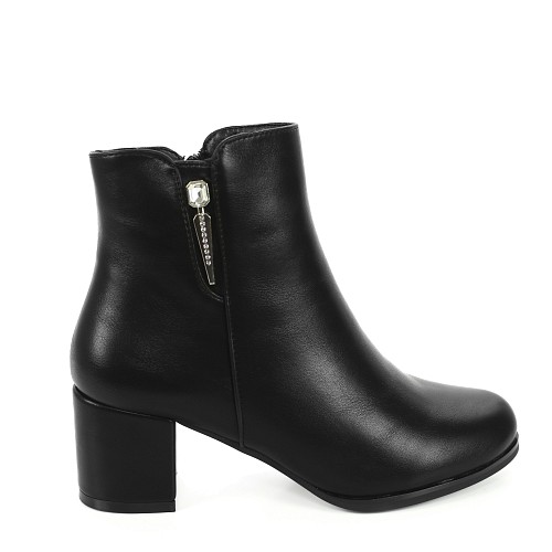 Črni gležnarji s peto 85-35S