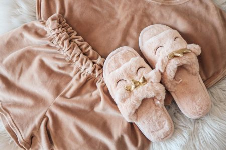 Ženski hišni copati: udobje in stil tudi doma